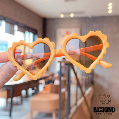 Lentes en forma de corazón de colores